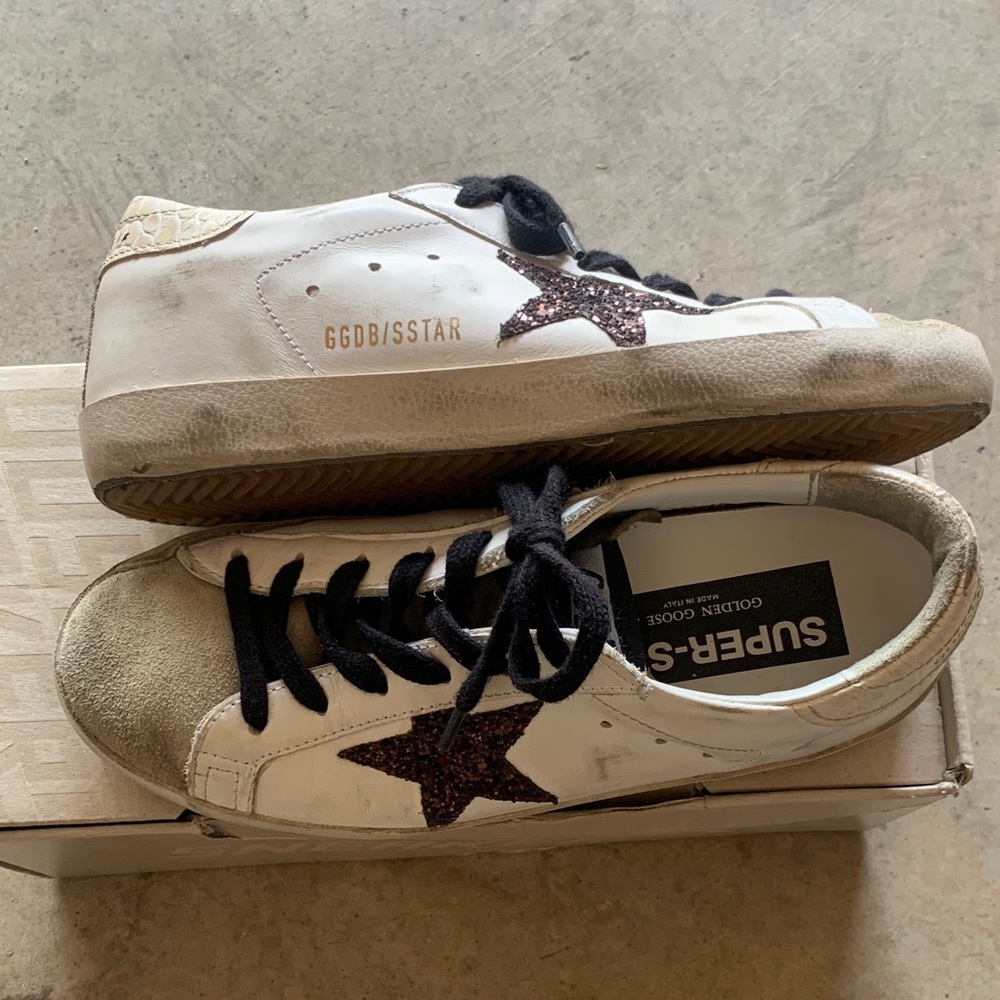 PRICE FIRM!!Golden Goose White and Black Star Sneakers